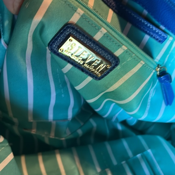 Steven Madden blue leather bag. - Picture 9 of 9